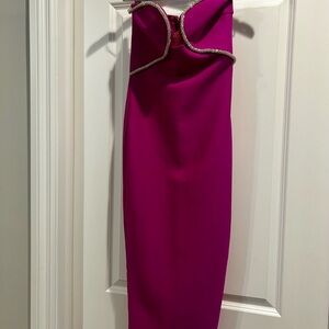 Chic Strapless Magenta Dress with Embellished Details